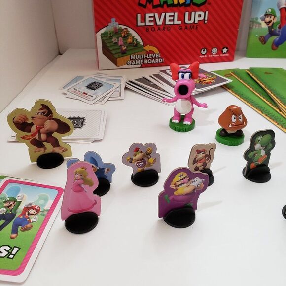 Super Mario Level Up Board Game - Picture 9 of 16